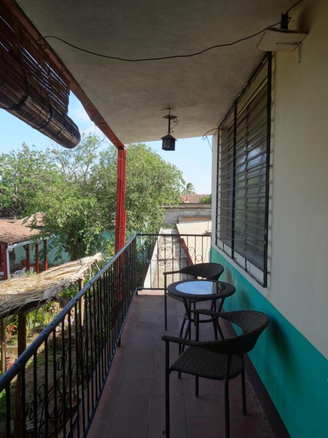 Harvest House Nicaragua Hotel Leon Exterior photo